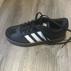 Adidas VL court women’s 6.5 big kids 5 BRAND NEW black